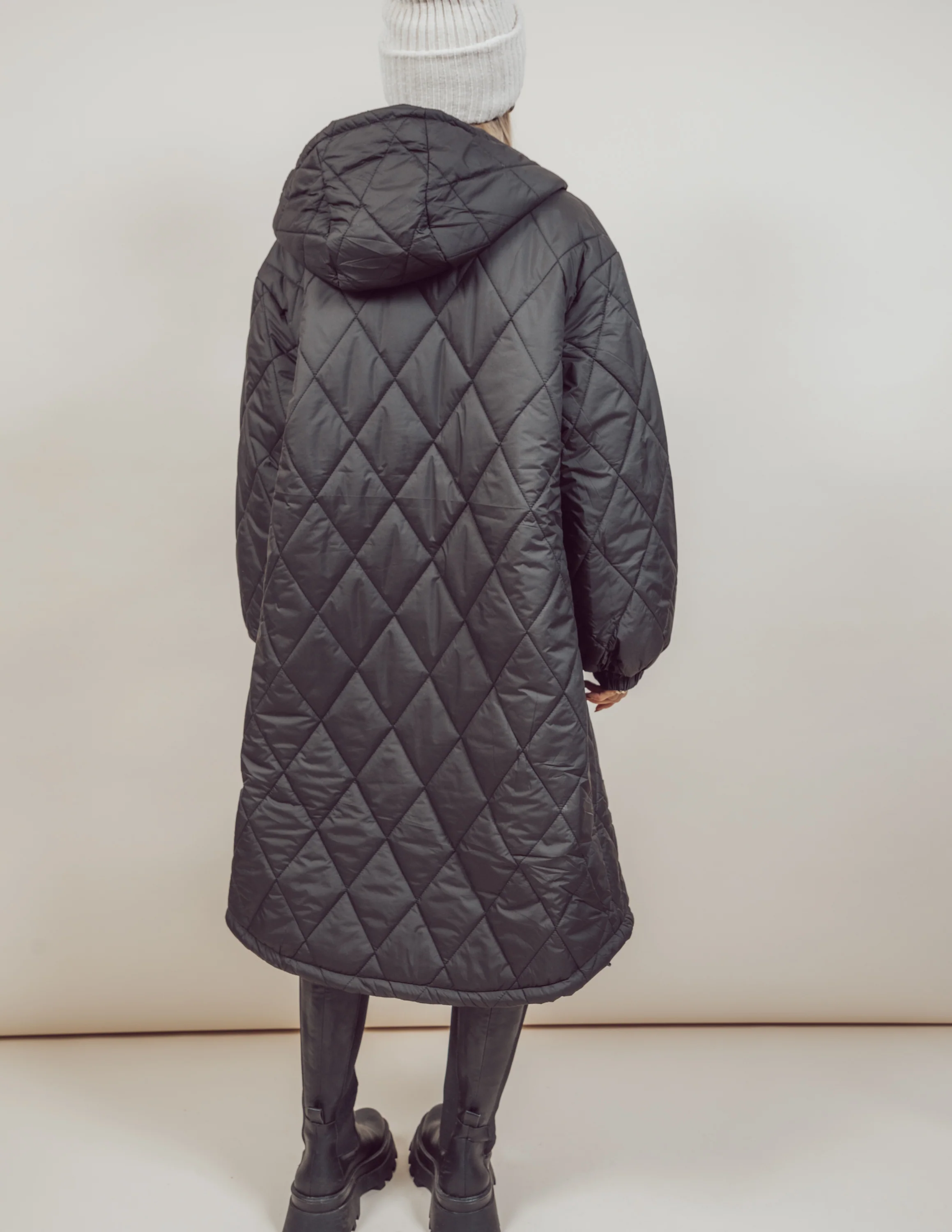 Brooklyn Longline Quilted Jacket - Image 11