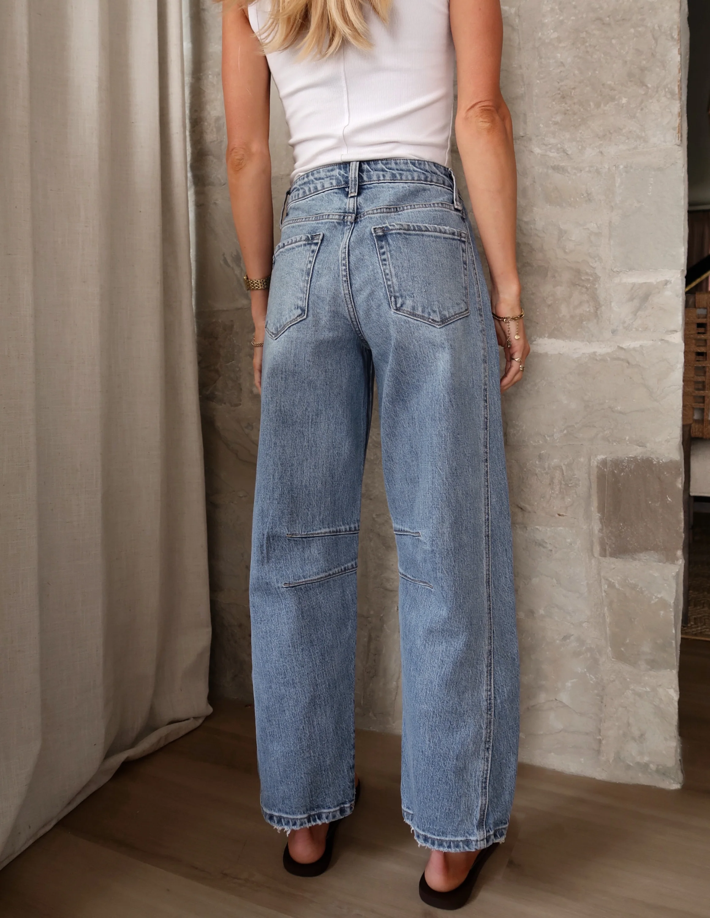 Lexie Barrel Jeans - Image 4